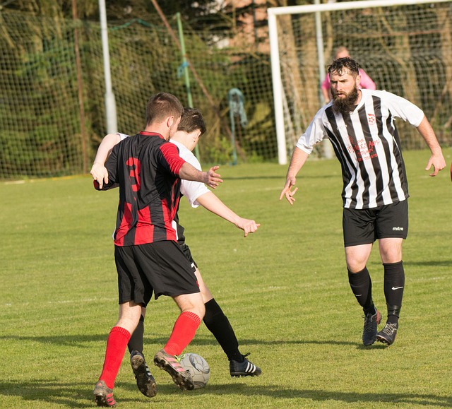 塞斯·库里：首秀就打卫冕冠军确实很艰难，我们还在摸索