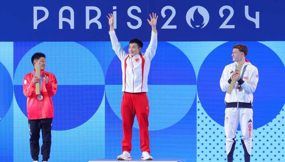 懂球帝2025年10月足坛MVP：姆巴佩蝉联！